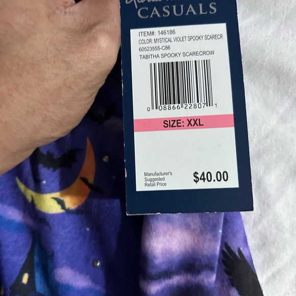 Gloria Vanderbilt - Picture 2 of 3